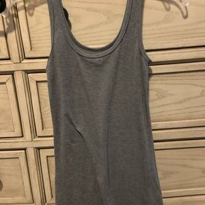 gray tank top